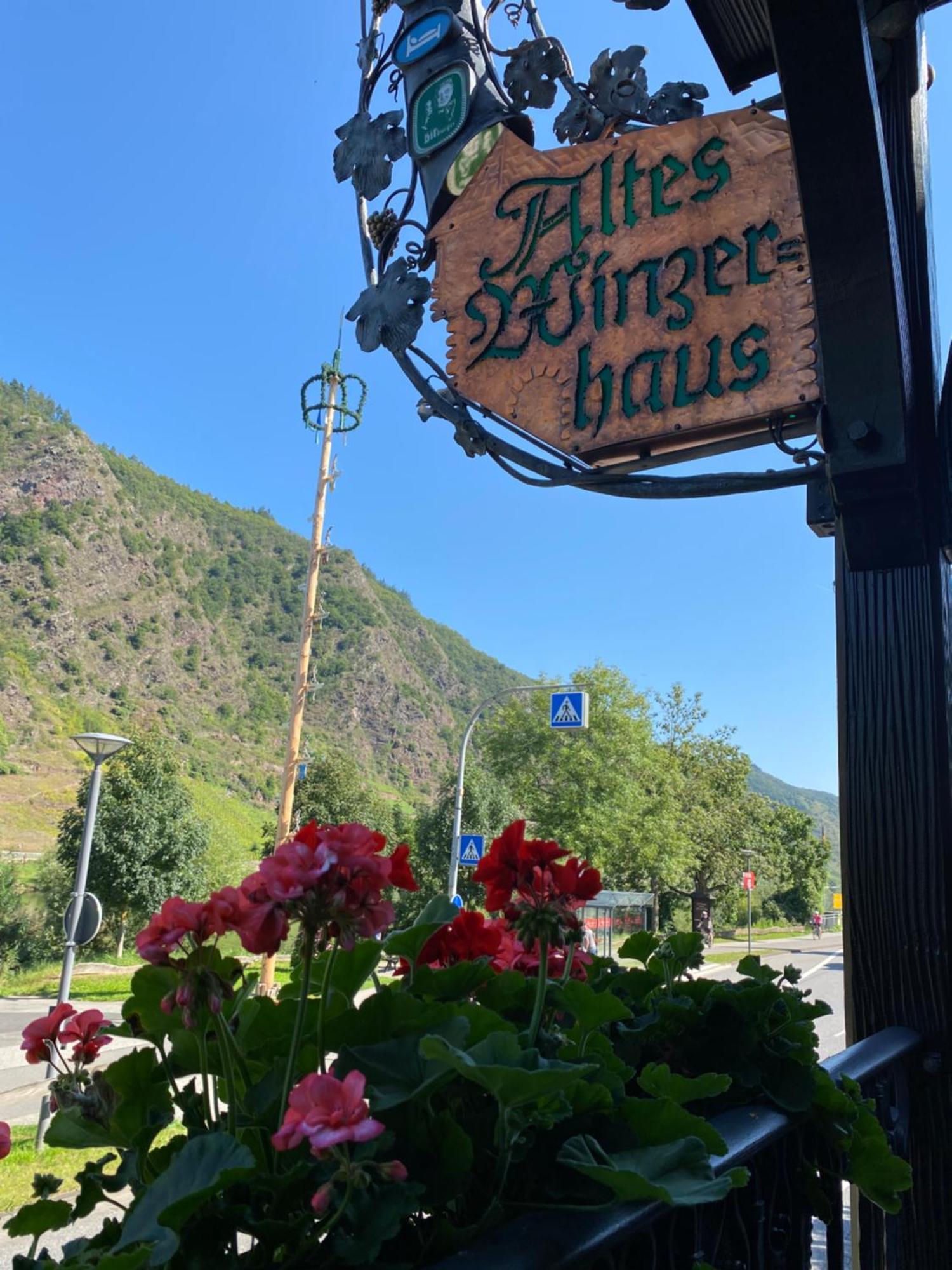 Hotel Altes Winzerhaus Кохем Экстерьер фото