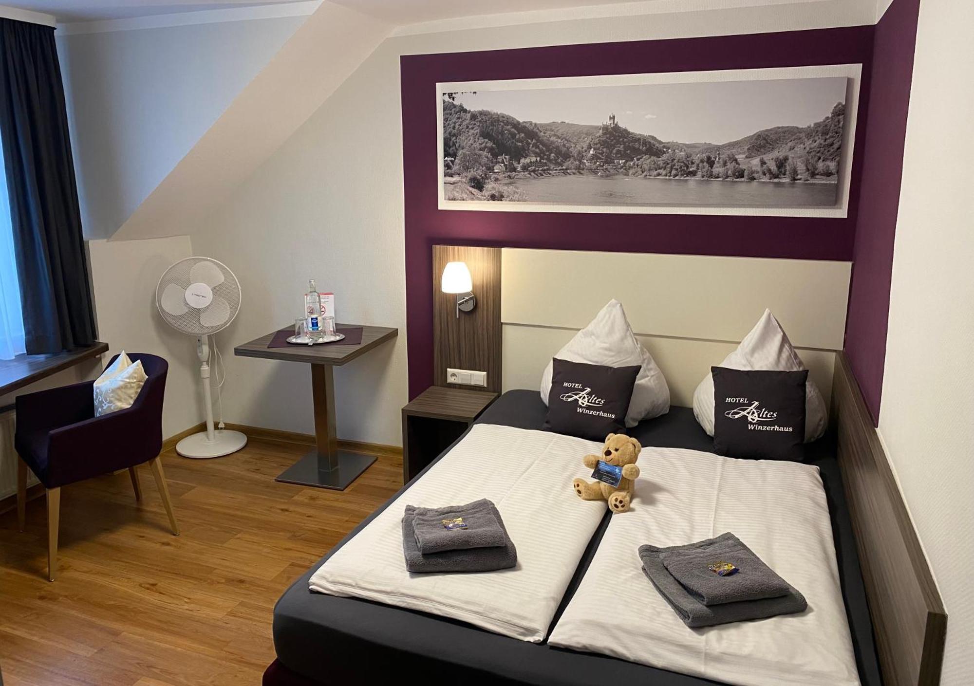 Hotel Altes Winzerhaus Кохем Номер фото