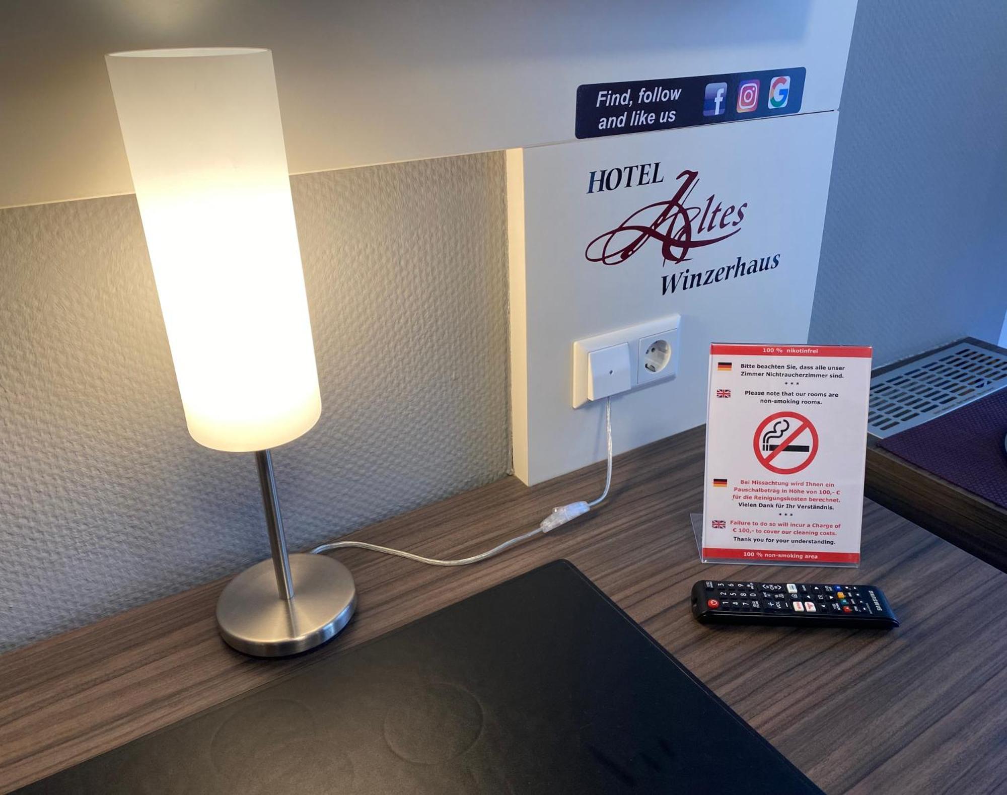 Hotel Altes Winzerhaus Кохем Номер фото